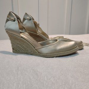 Nine West Golan Espadrilles Camel Color Satin 9.5M